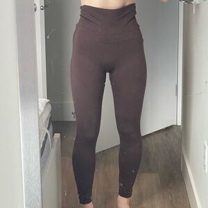 “Cheeky” Brown High-Waisted Leggings